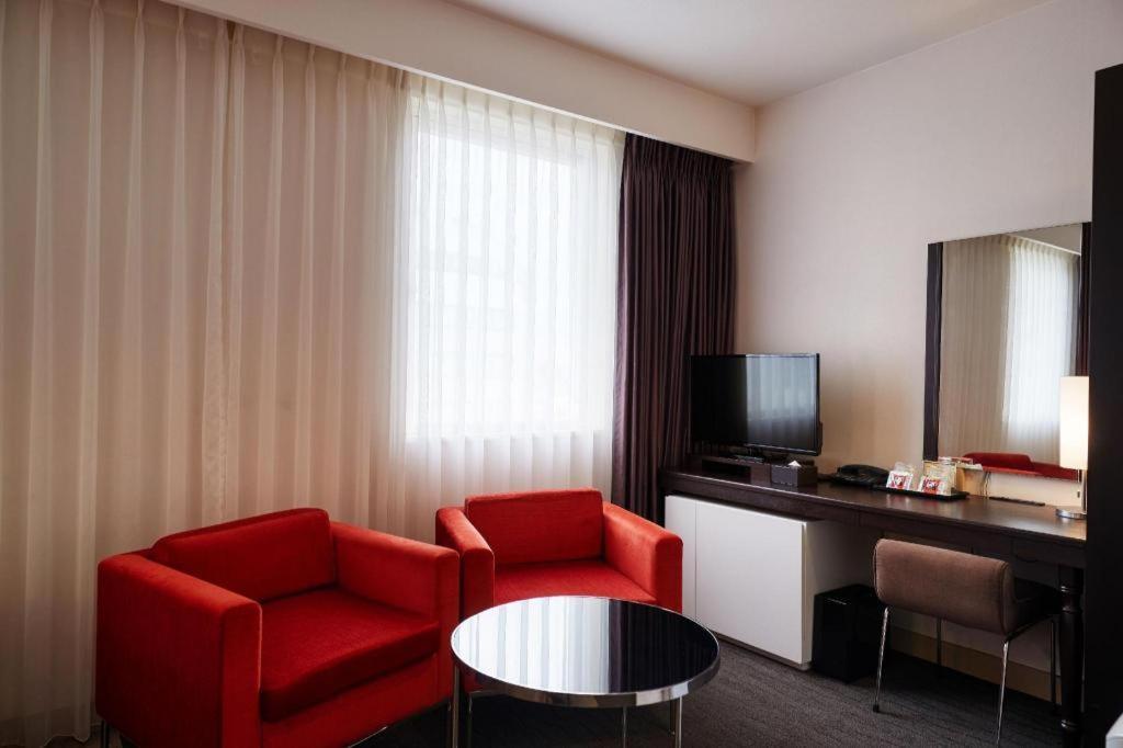 Hotel Yuquesta Asahibashi Наха Екстер'єр фото