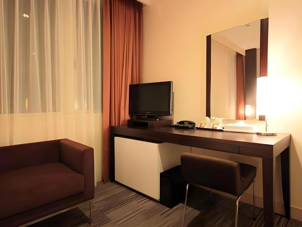 Hotel Yuquesta Asahibashi Наха Екстер'єр фото