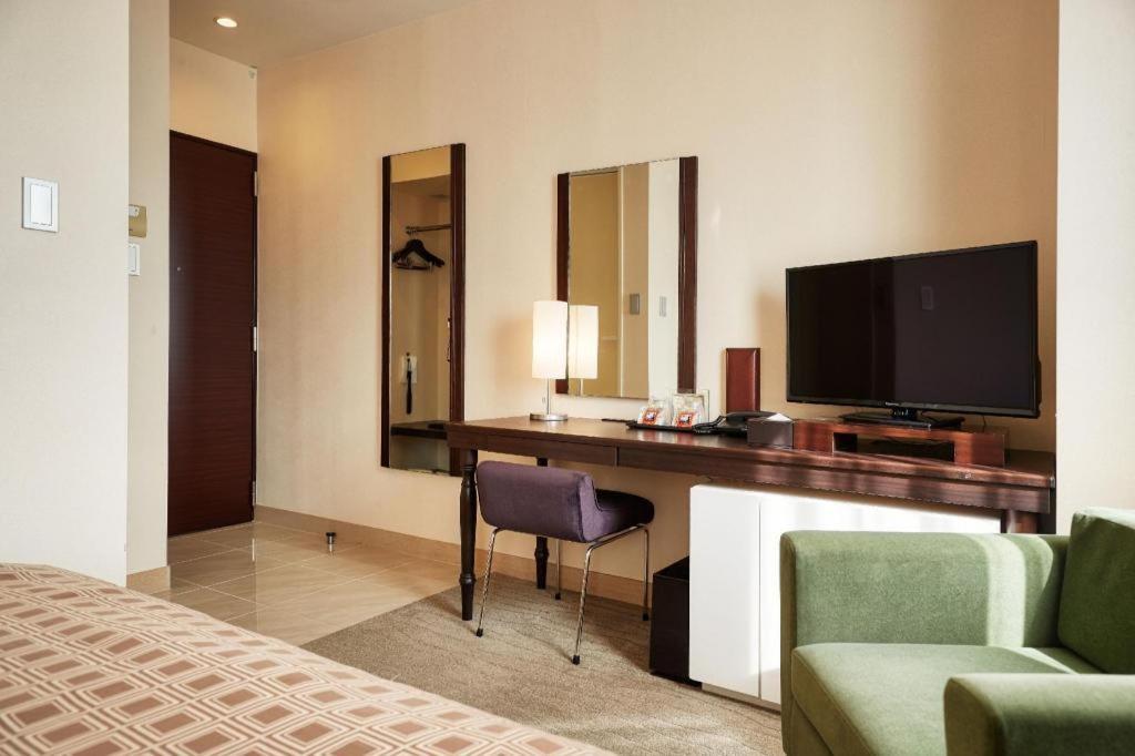 Hotel Yuquesta Asahibashi Наха Екстер'єр фото