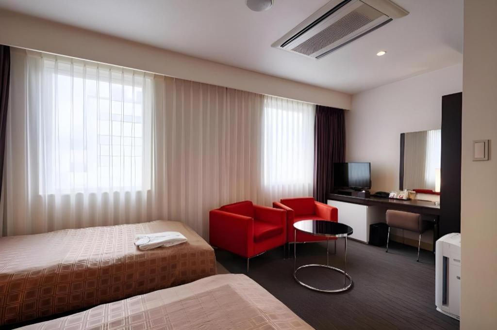 Hotel Yuquesta Asahibashi Наха Екстер'єр фото