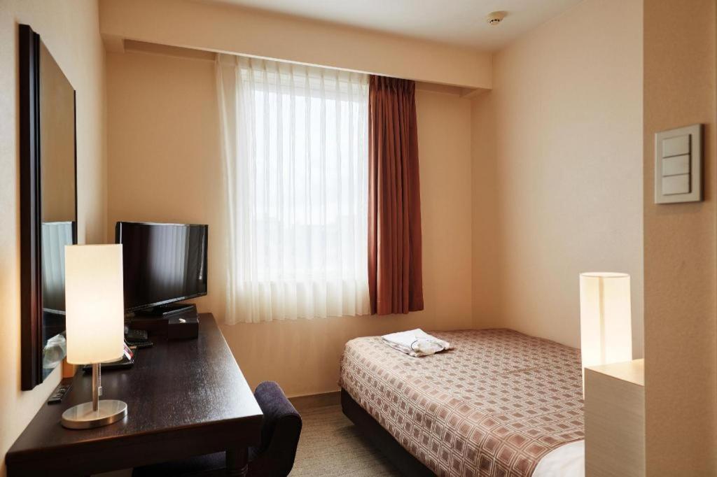 Hotel Yuquesta Asahibashi Наха Екстер'єр фото