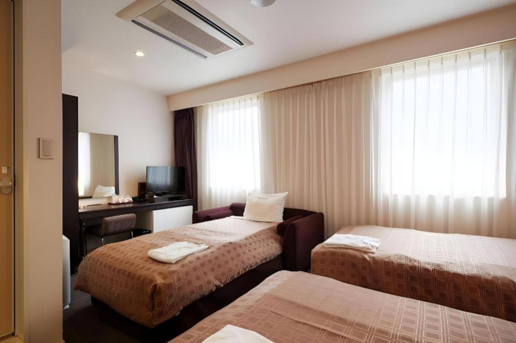Hotel Yuquesta Asahibashi Наха Екстер'єр фото